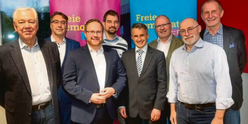 Gruppenbild vom neuen FDP-Vorstand