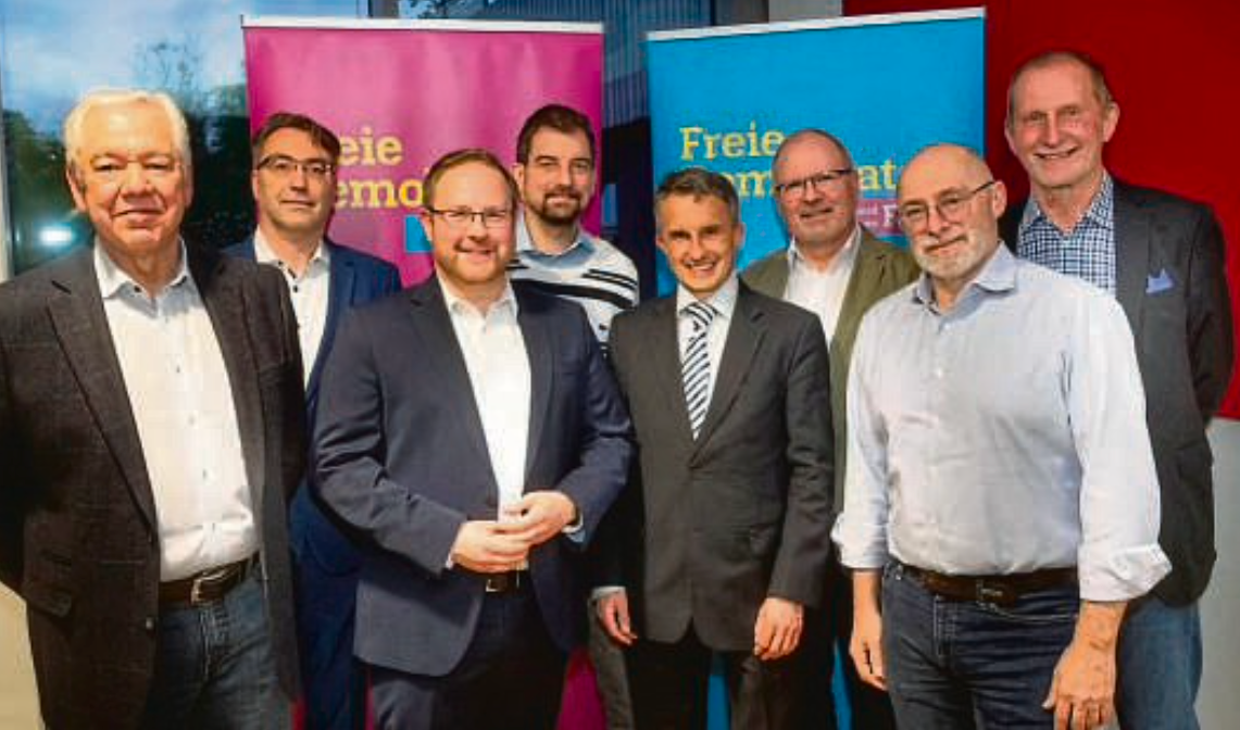 Gruppenbild vom neuen FDP-Vorstand